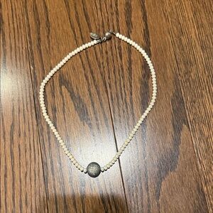 Elegant Cream Beaded Necklace with Silver Accent